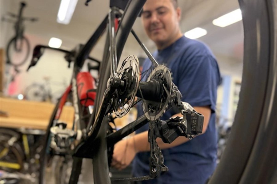 Rennvelo-Service – von Fahrern für Fahrer.“